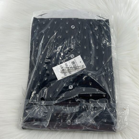 Club Room Performance Slim Fit Long Sleeve - Skulls - Medium - New with tags - Picture 4 of 4